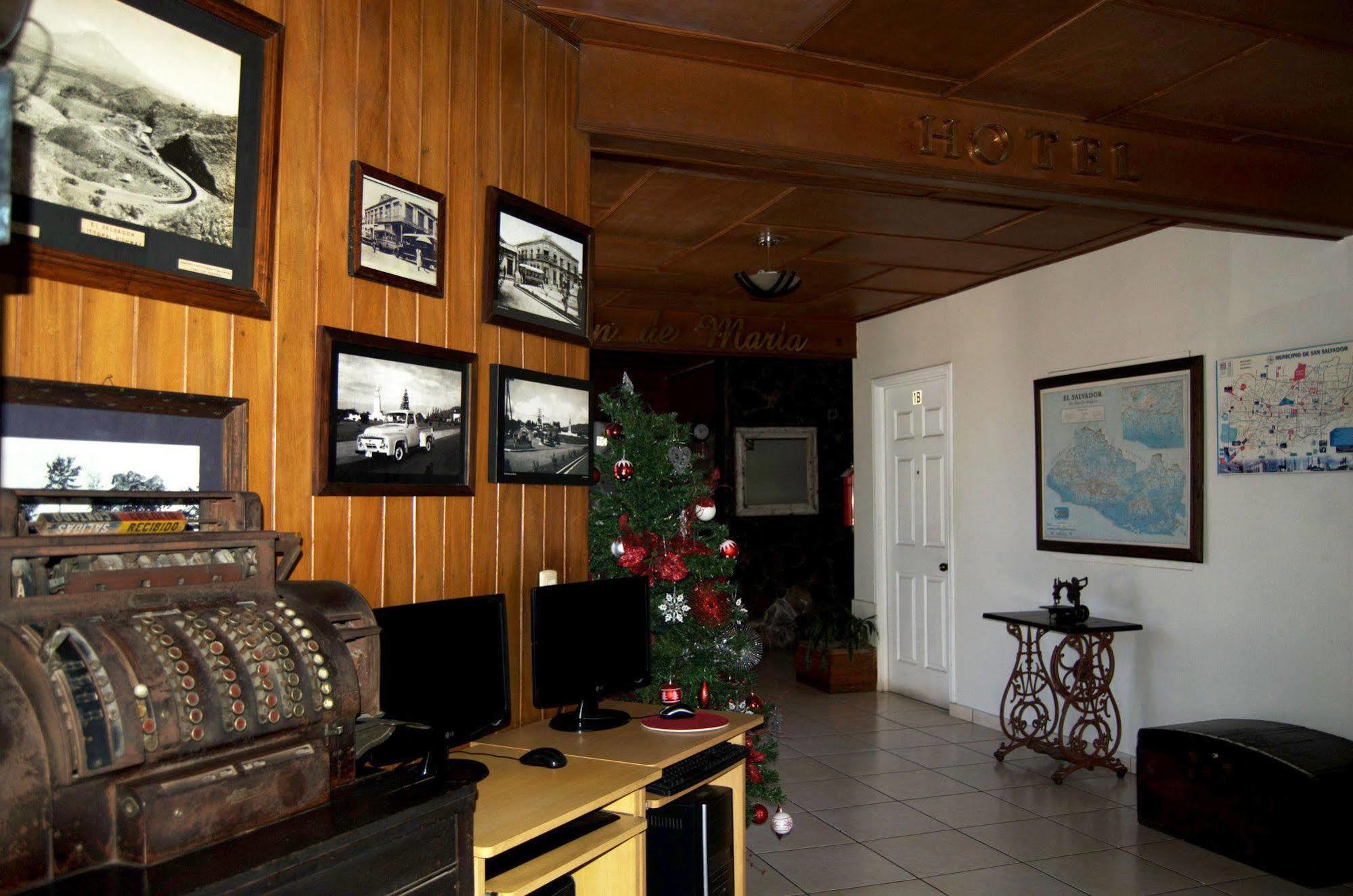 Hotel Meson de Maria Antiguo Cuscatlán Exterior foto